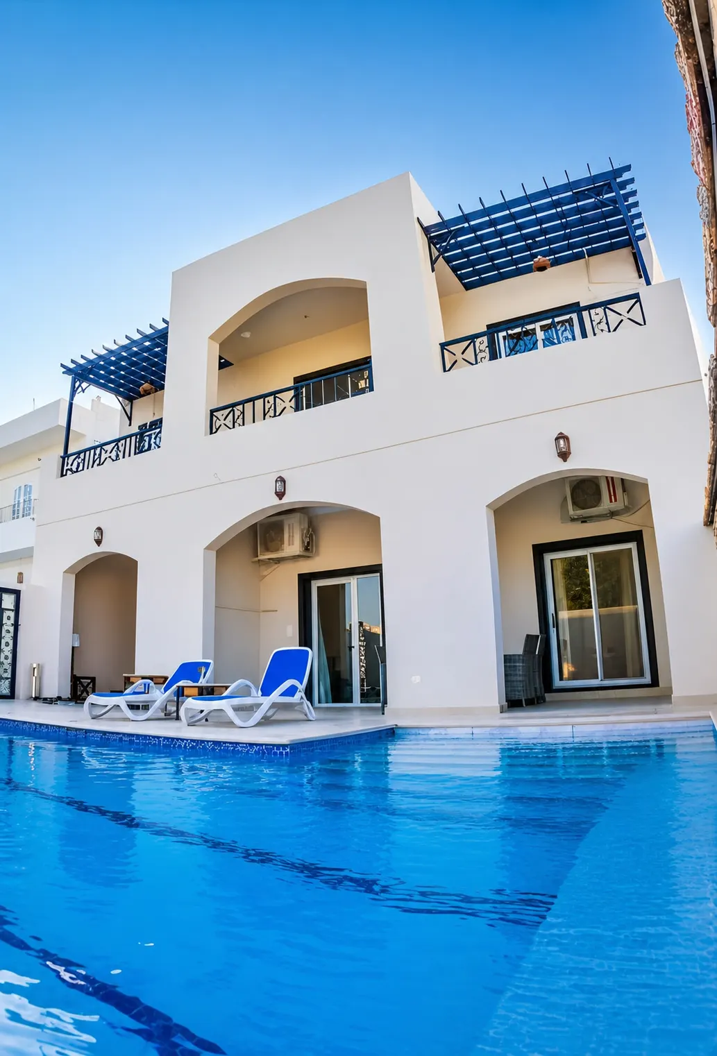 Royal Home Luxor — Pool View