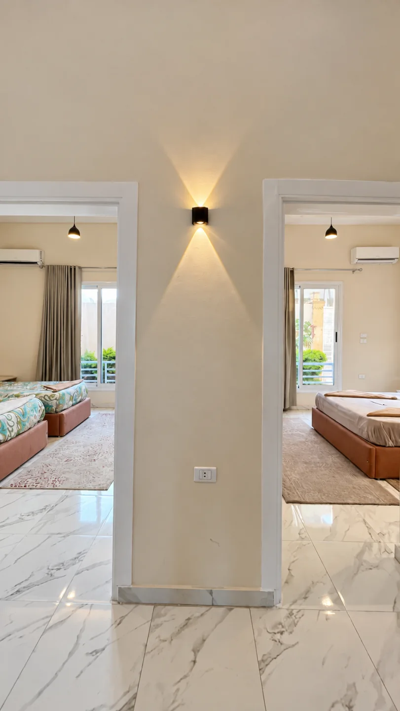 Queen and twin bedrooms off the hallway